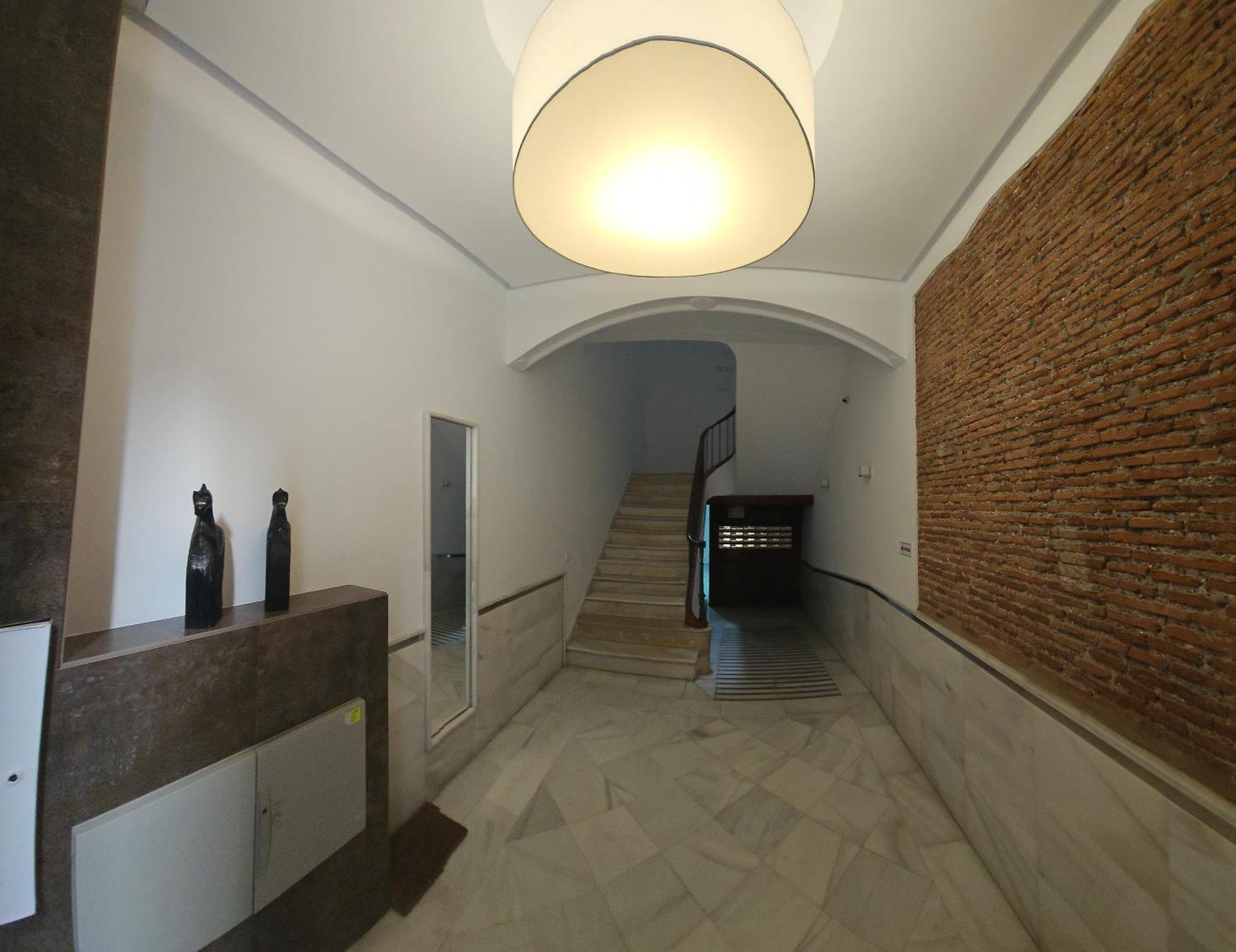 Chic Casa Cathedral At Calle Fresca 2-Bedroom Apartment In Malaga City Center 외부 사진